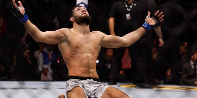 Imavov knocks out Adesanya to stake UFC title claim