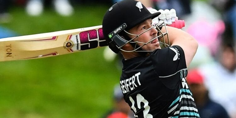 New Zealand thrash Pakistan again to go 2-0 up in T20 cricket series