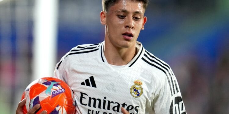 Real Madrid beat Getafe to keep LaLiga leaders Barcelona in sight