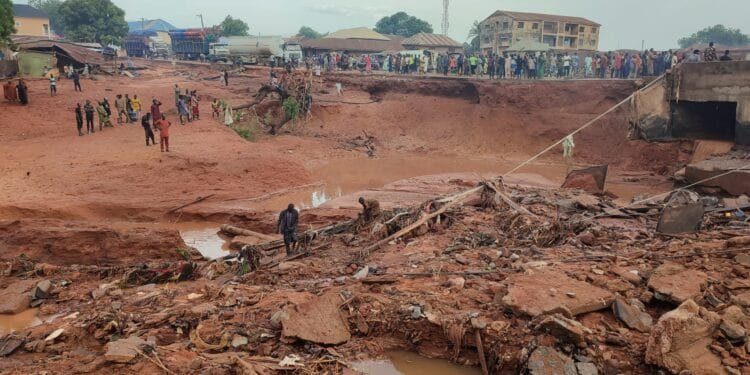 Nigeria floods death toll crosses 150 as thousands displaced 1 Nigeria floods death toll crosses 150 as thousands displaced