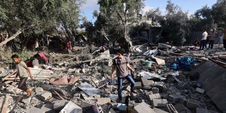 Children collecting water among 92 Palestinians killed by Israel in Gaza 1 Children collecting water among 92 Palestinians killed by Israel in Gaza