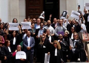 Tunisia frees prominent lawyer and critic of President Saied