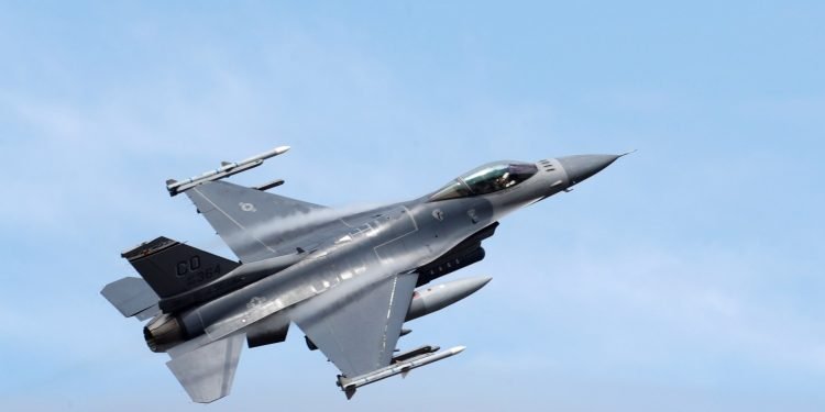 US fighter jet crashes into waters off South Korea
