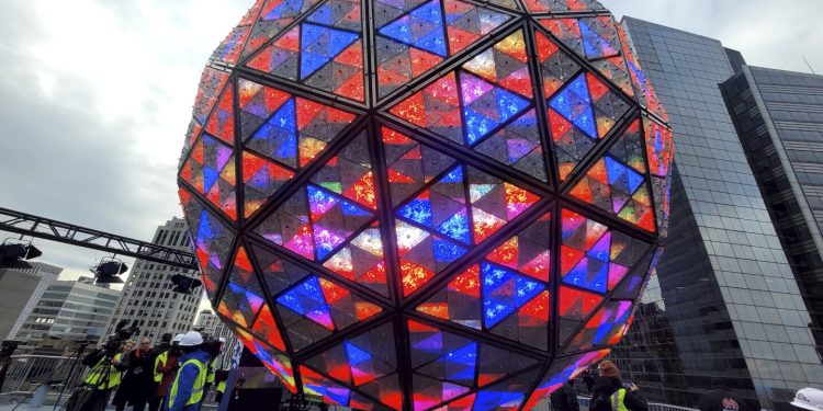 Revelers prepare to pack into Times Square for annual New Year’s Eve ball drop
