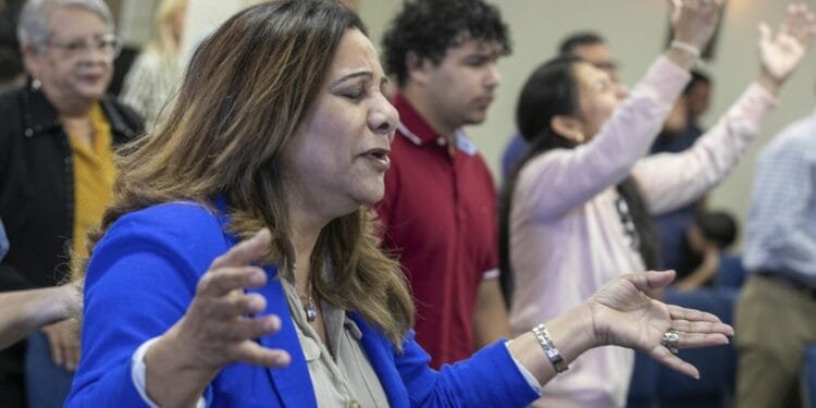 27 religious groups sue Trump administration to protect houses of worship from immigration arrests