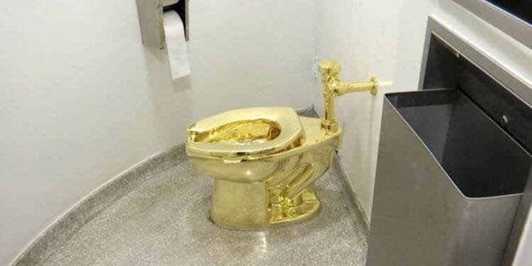 £2.8m gold toilet 'America' stolen from UK show at Churchill's birthplace never found