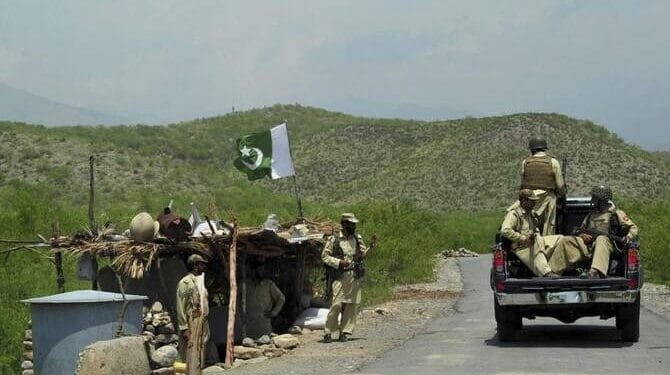 Pakistani Taliban Attack Kills Six Soldiers at Northwest Checkpoint, Inflaming Border Tensions 1 Pakistani Taliban Attack Kills Six Soldiers at Northwest Checkpoint, Inflaming Border Tensions