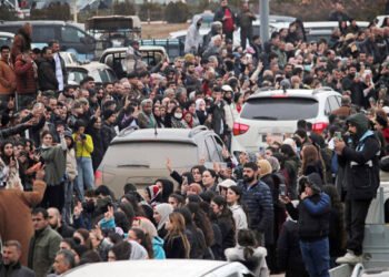 Ceasefire Allows First Responders into Devastated Aleppo After Fatal Army-SDF Clashes