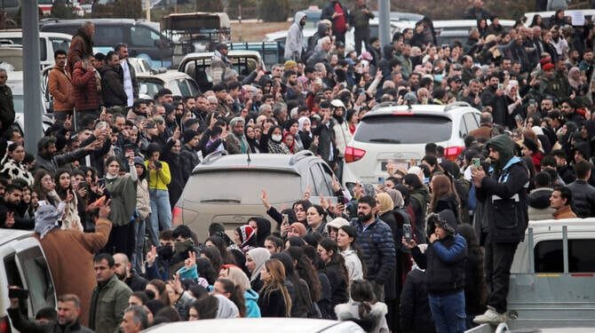 Ceasefire Allows First Responders into Devastated Aleppo After Fatal Army-SDF Clashes 1 Ceasefire Allows First Responders into Devastated Aleppo After Fatal Army-SDF Clashes