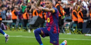 Raphinha Hat-Trick Powers Barcelona to 5-2 Victory Over Sevilla, Extending La Liga Lead 9 Raphinha Hat-Trick Powers Barcelona to 5-2 Victory Over Sevilla, Extending La Liga Lead