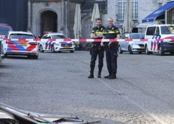 5 people have been seriously wounded in an Amsterdam stabbing. The suspect is in custody