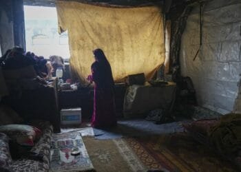 AP PHOTOS: Palestinians return to homes and lives turned inside out by Gaza’s destruction