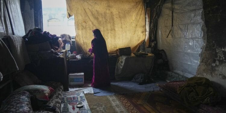 AP PHOTOS: Palestinians return to homes and lives turned inside out by Gaza’s destruction 1 AP PHOTOS: Palestinians return to homes and lives turned inside out by Gaza’s destruction