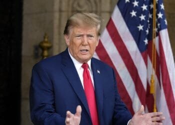 Trump Unveils Landmark $300 Billion US Oil Refinery Backed by India’s Reliance Industries