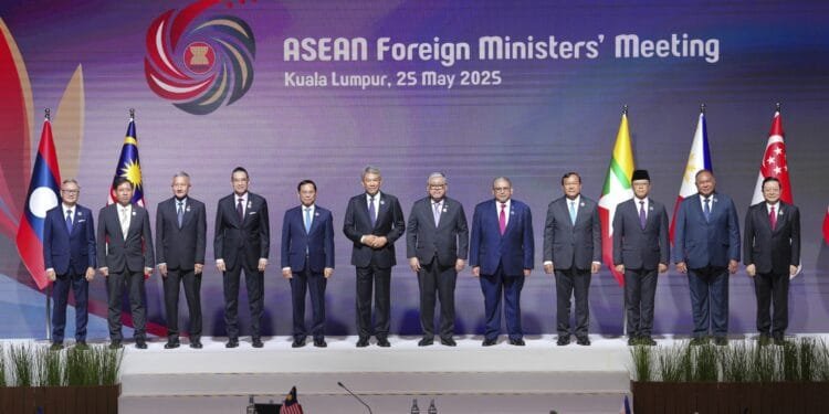 ASEAN must deepen integration and stay united to tackle tariffs: Malaysia