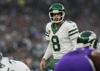 Aaron Rodgers meets with the Pittsburgh Steelers and leaves without signing, AP source says