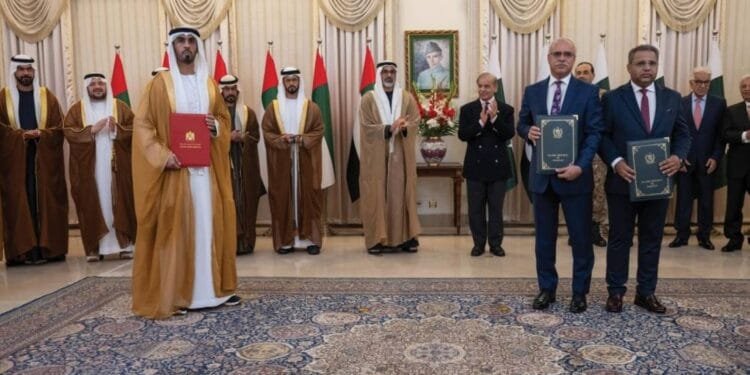 Abu Dhabi Crown Prince, Pakistan PM witness signing of cooperation agreements