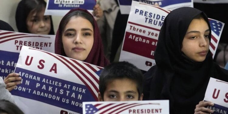 Afghan refugees urge Pakistan to ease visa regime after Trump pauses US resettlement programmes 1 Afghan refugees urge Pakistan to ease visa regime after Trump pauses US resettlement programmes