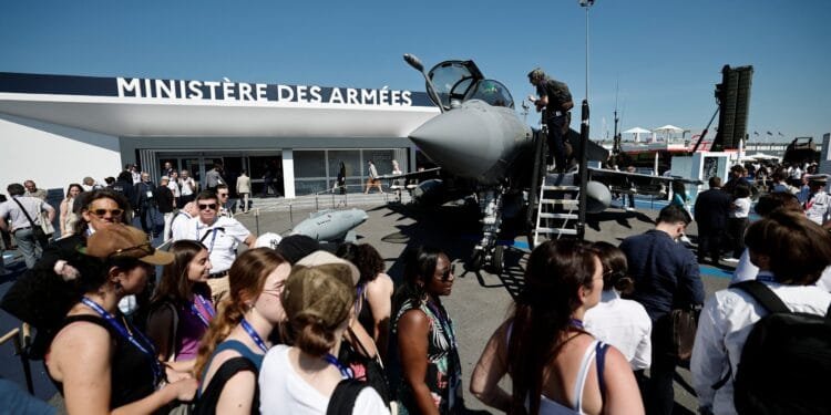 Airbus seals VietJet deal as hopes rise at air show for tariff rollback