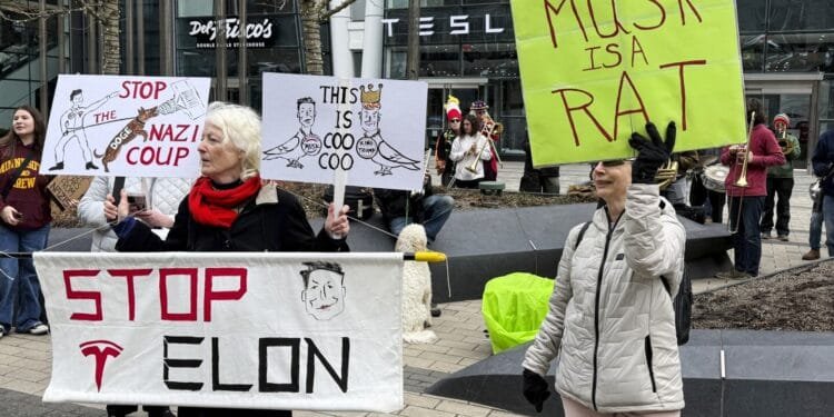 Anti-DOGE protests at Tesla stores target Elon Musk’s bottom line 1 Anti-DOGE protests at Tesla stores target Elon Musk’s bottom line