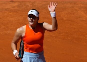 Arnaldi batters clumsy Djokovic, Etcheverry falters; Gauff hammers immature Li