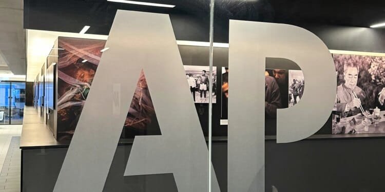 Associated Press, Trump argue Oval Office access in federal appeals court