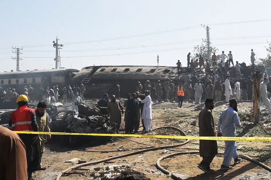 Dubai News TV - Dubai News 61 At least 24 killed, over 50 injured after train blast in Pakistan's Balochistan