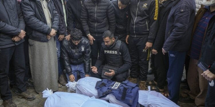 At least 30 people killed by Israeli strikes in Gaza as stalled ceasefire talks set to resume