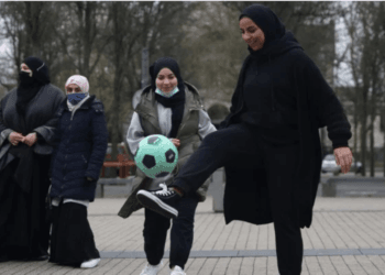 Athletes frustrated as France mulls Muslim headscarf ban in sport