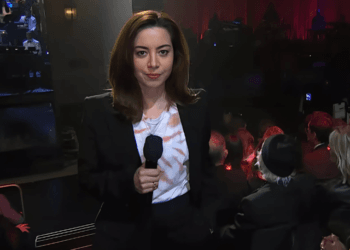 photo aubrey plaza presents musical guests miley cyrus and brittany howard at snl 50 the anniversary special