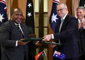 Australia, Papua New Guinea sign mutual defence treaty