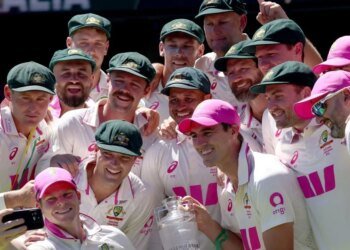 Australia beat England in Sydney Test to seal 4-1 Ashes triumph