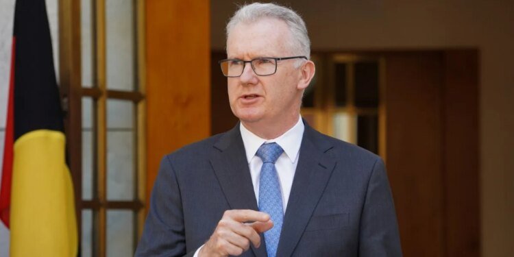 Australia cancels visa of Israeli influencer accused of ‘spreading hatred’