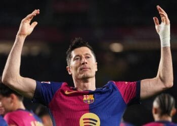 Barcelona top LaLiga as Lewandowski penalty seals Rayo Vallecano win
