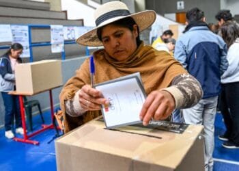 Bolivia heads to the polls as 20 years of leftist rule expected to end