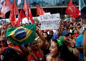 Brazilians protest bill that could grant ex-President Bolsonaro amnesty