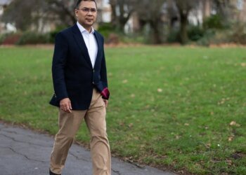 Can a dynastic heir lead a post-dynasty Bangladesh?