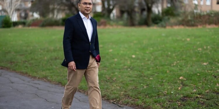 Can a dynastic heir lead a post-dynasty Bangladesh?