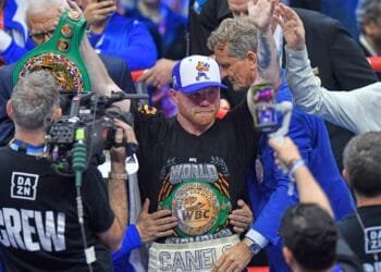Canelo Alvarez beats William Scull to set up Terence Crawford super-fight