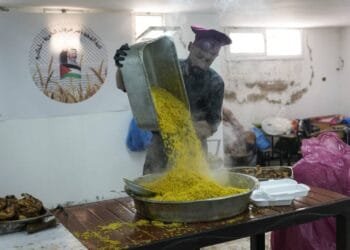 Charity kitchen brings hope to displaced Palestinians during Ramadan