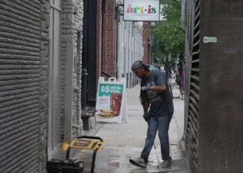 Chicago mass shooting leaves four dead, 14 injured outside downtown lounge