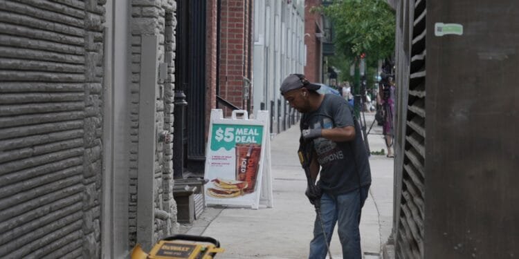 Chicago mass shooting leaves four dead, 14 injured outside downtown lounge 1 Chicago mass shooting leaves four dead, 14 injured outside downtown lounge