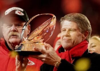 Chiefs aim to make history in city where they won their first Super Bowl. Eagles stand in the way