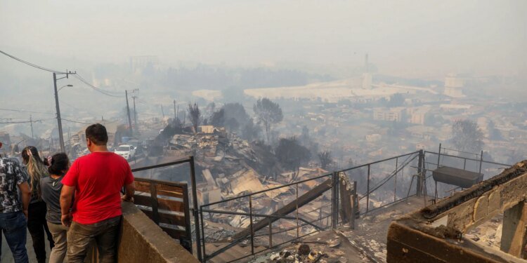 Chile forest fire death toll rises to 18 as state of emergency declared