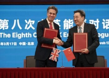 China stimulus lifts Asian stocks as trade war fears cap currency gains