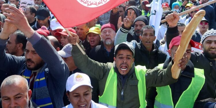 Confrontation between Tunisia’s General Union, President Saied escalates