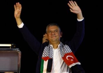 Court throws out corruption case seeking to oust Turkish opposition leader