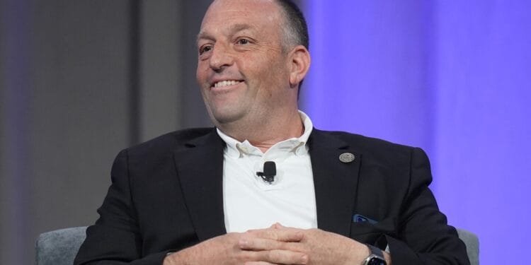 Democratic governors pitch state jobs to federal workers cut by Trump 1 Democratic governors pitch state jobs to federal workers cut by Trump