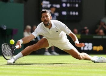 Djokovic grinds past Di Minaur to reach quarters, Bencic enters last 8