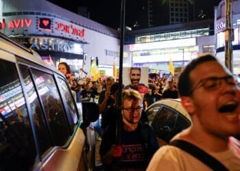 Does anyone in Israel support the plan to escalate its offensive in Gaza?